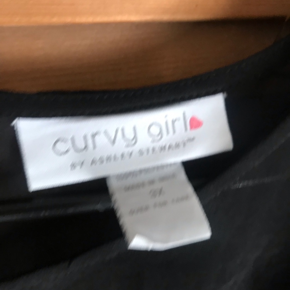 Elegant Black Ruffled Women's Top - Picture 5 of 5